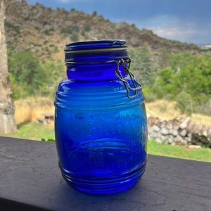 Gibson Cobalt Jar with Hinged Lid. EUC